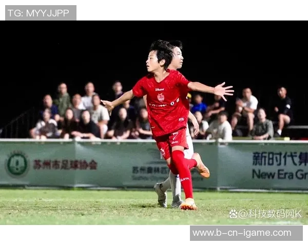 足球小将的夸张表现与激情碰撞展现青春梦想的无限可能 足球小将的夸张表现与激情碰撞展现青春梦想的无限可能